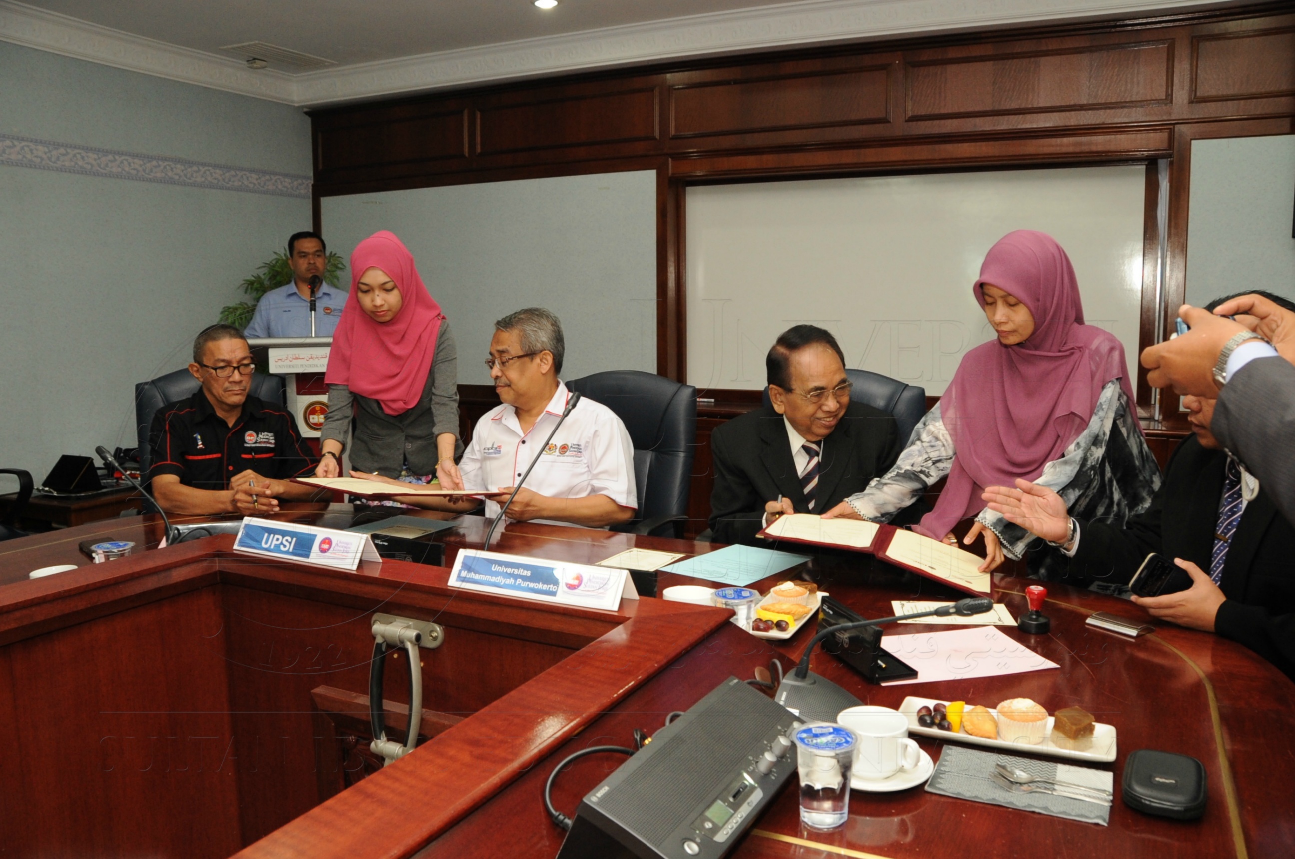 PRO16 6 Mou HAS 7870